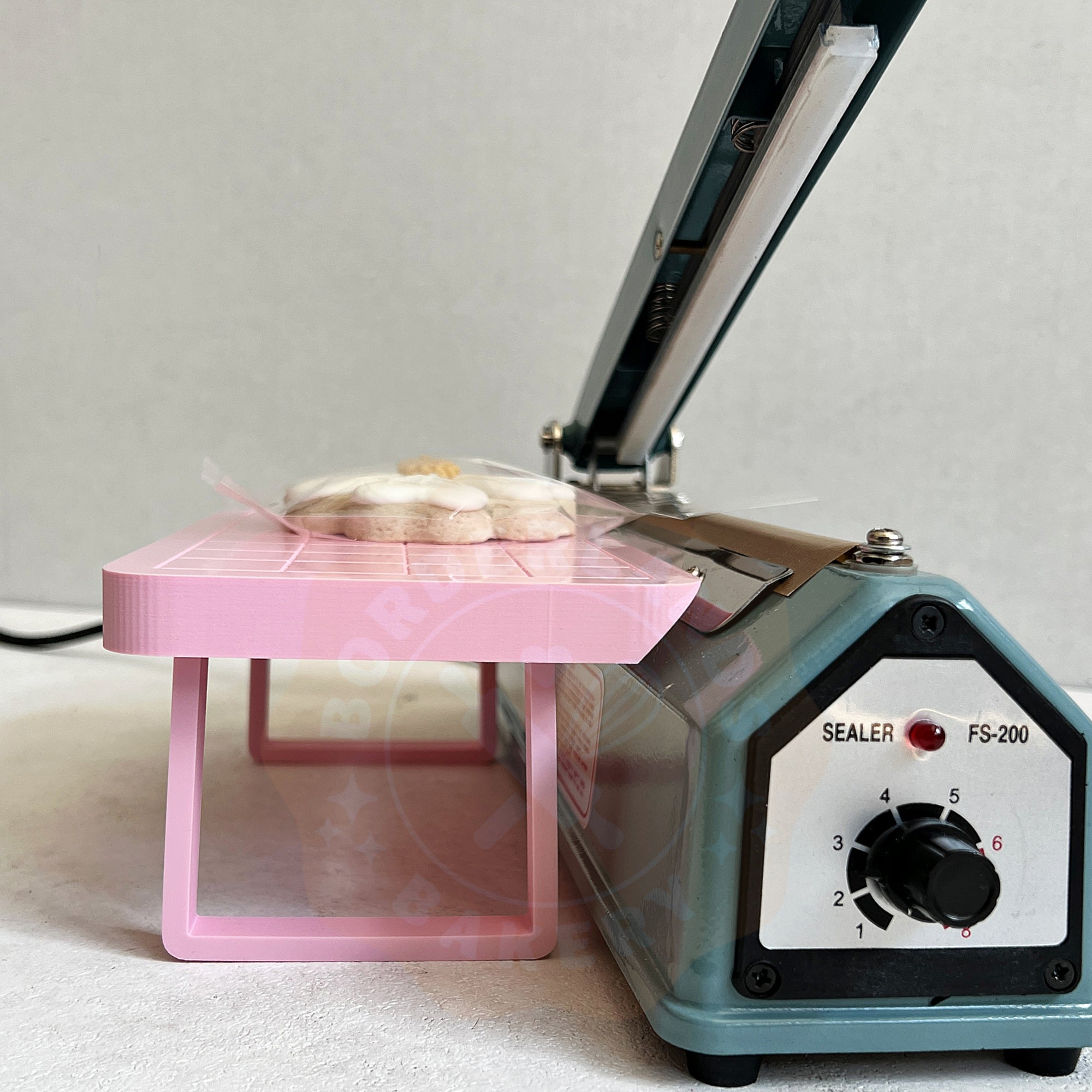 Heat Sealer Table by Kiburz Cookies